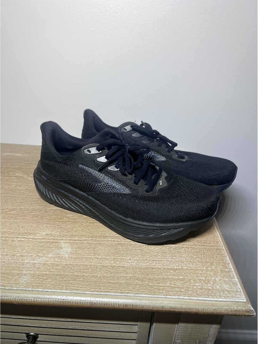 Brooks Ghost 14 Men's Running Shoes Black Size 9.5 - Picture 2 of 8